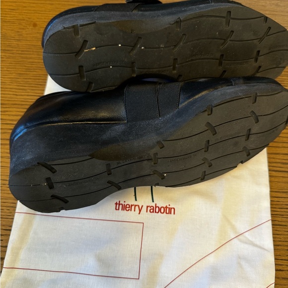 Thierry Rabotin Sz 39 Black Wedge Velcro Shoes 🖤 - Picture 5 of 9